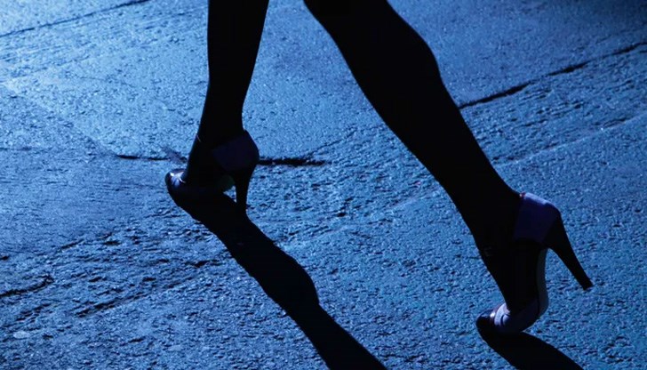 19-годишно момиче принуждавало други непълнолетни девойки да проституират в Русе