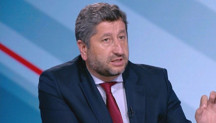 Тези партии вече плащат непоносима цена, че крепят Иван Гешев на поста главен прокурор, коментира съпредседателят на Демократична България Тези партии вече плащат непоносима цена, че крепят Иван Гешев на поста главен прокурор, коментира съпредседателят на Демократична България