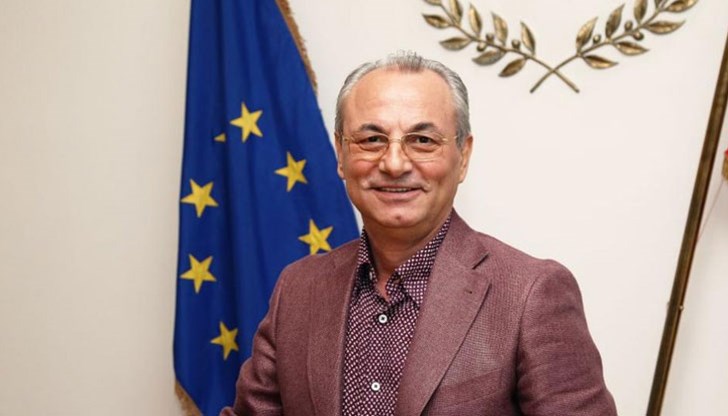 Името на Ахмед Доган, който притежава основния дял във фирмата, не е споменато в постановлението, публикувано от АКФ Името на Ахмед Доган, който притежава основния дял във фирмата, не е споменато в постановлението, публикувано от АКФ