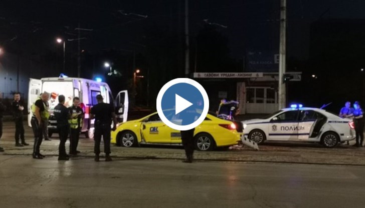 Шофьорът на таксито е катастрофирал