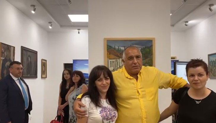 След неформална среща с актива на ГЕРБ в Кубрат Бойко Борисов пусна клип в социалните мрежи След неформална среща с актива на ГЕРБ в Кубрат Бойко Борисов пусна клип в социалните мрежи