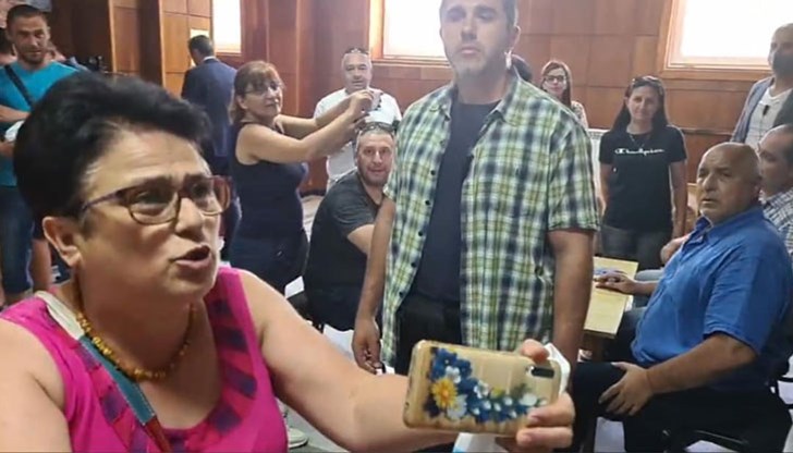 Пищят ГЕРБопитеците! Репресират ги. Привикват ги в полицията. Профилактират ги!