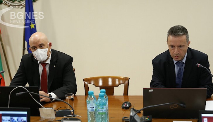 12 души отхвърлиха предложението на Янаки Стоилов за отстраняването на Гешев