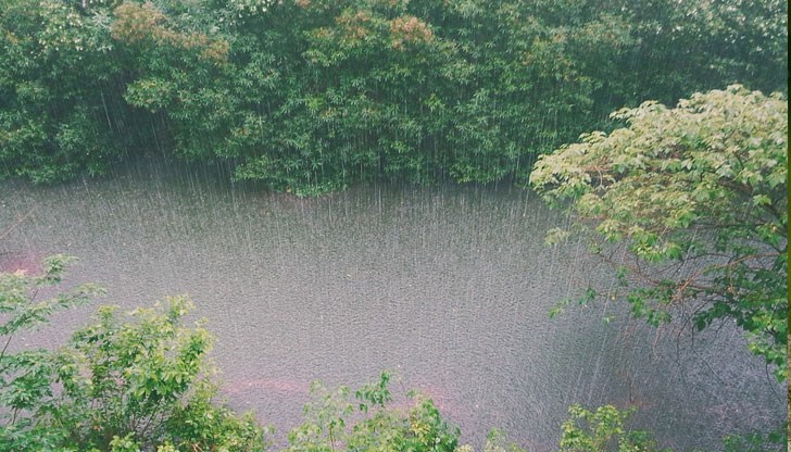 Възможно е да паднат и градушки на отделни места