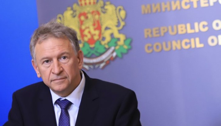 Според закона, обаче, членството в БЛС е задължително само за практикуващи лекари.