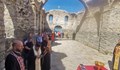 Чудо: Водата се отдръпна от Потопения храм в язовир Жребчево точно преди литургията