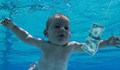 Порасналото бебе от обложката на Nirvana съди бандата за $150 хиляди