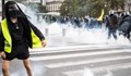 Сълзотворен газ срещу протестиращи против новите Covid мерки във Франция