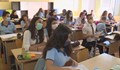 МОН: Сборни паралелки в училище само при червен сценарий