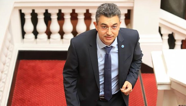 Това е основният въпрос в началото на седмицата, в която парламентът трябва да гласува кабинета “Николов” Това е основният въпрос в началото на седмицата, в която парламентът трябва да гласува кабинета “Николов”