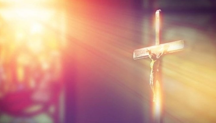 Подобно на Исаия, и той призовал развратилия се народ към покаяние и му напомнял безбройните Божии благодеяния Подобно на Исаия, и той призовал развратилия се народ към покаяние и му напомнял безбройните Божии благодеяния