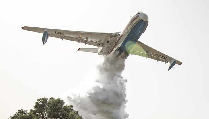 На борда е имало петима руски военнослужещи и трима местни представители, които са посочили пожарите на екипажа