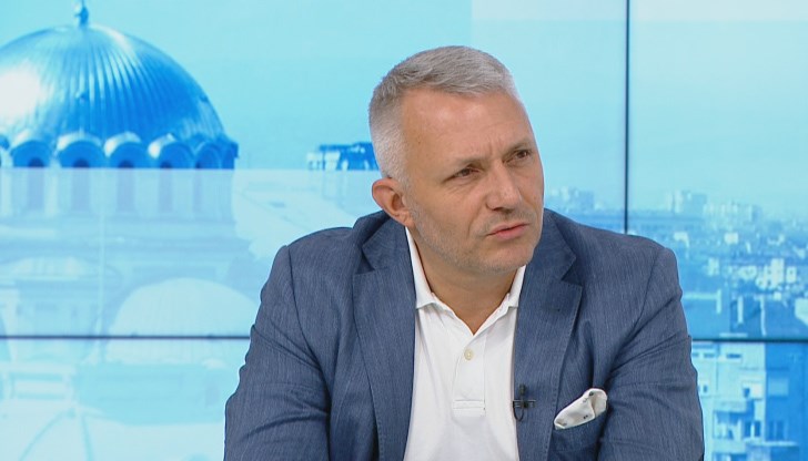 "Всяко отиване на избори по нечия прищявка - на Трифонов - струва 65. млн", каза адвокатът