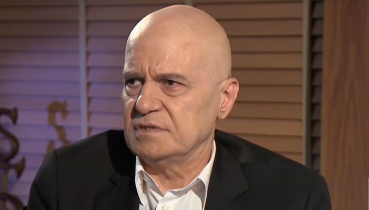 Нито един сериозен въпрос, по сериозна тема, която тревожи България - икономически криза, енергийна криза, социална криза. Толкова може човека