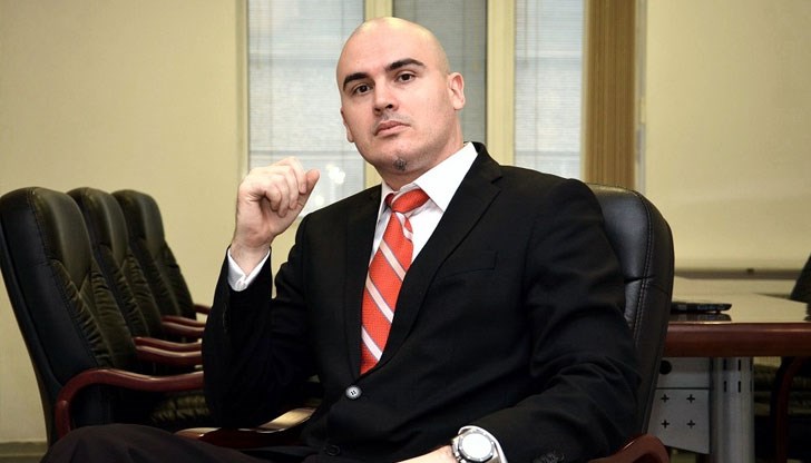 Софийският университет започва проверка на номинирания за вътрешен министър