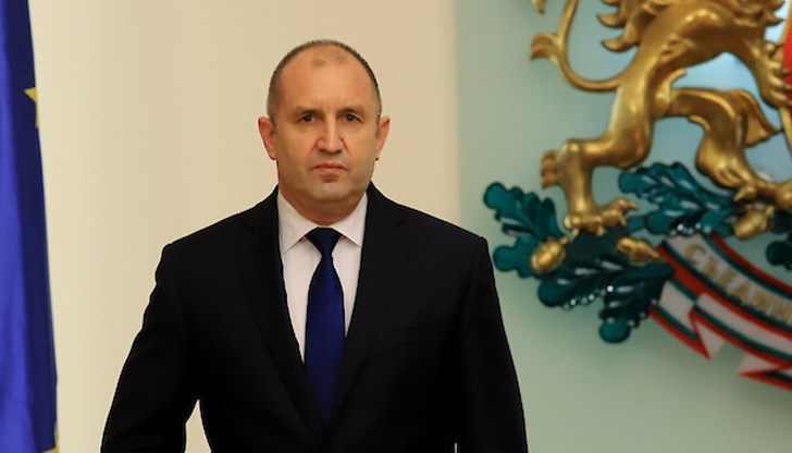 Въпросът кой да вземе третия мандат и как той да се реализира успешно доведе до нови напрежения между т.нар. партии на промяната