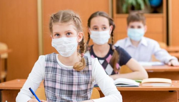 Само в България възрастните правят всичко за сметка на децата Само в България възрастните правят всичко за сметка на децата