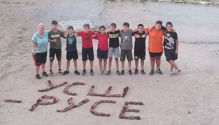 В десетдневен лагер се включиха школниците по вдигане на тежести