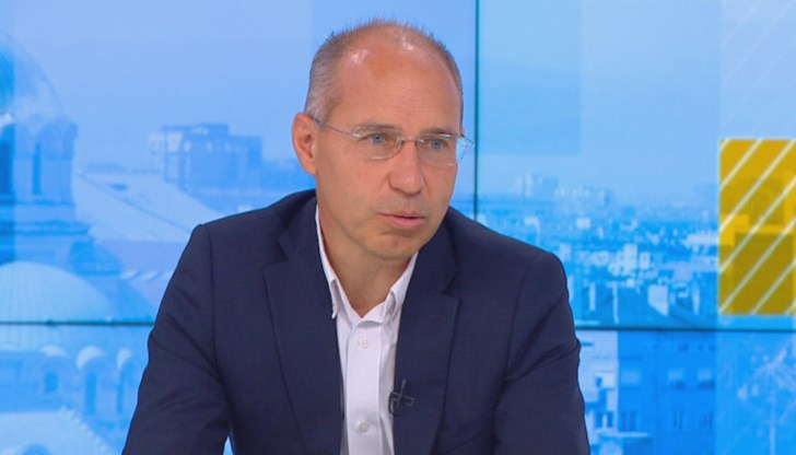 Веселин Тодоров обясни как могат да протекат избори 2 в 1