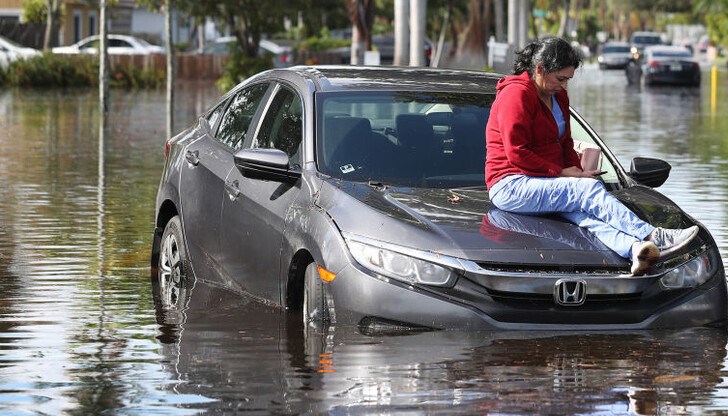 Издирват се трима човека Издирват се трима човека