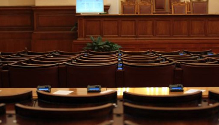 Подобно нещо в българския парламентаризъм не се е случвало, което внася несигурност около процедурата Подобно нещо в българския парламентаризъм не се е случвало, което внася несигурност около процедурата