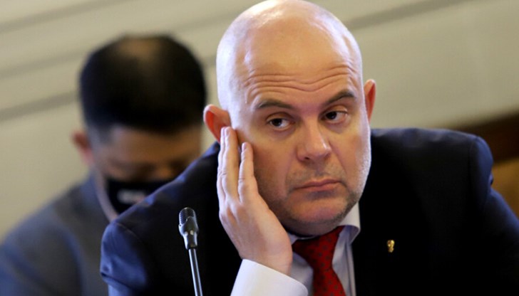 Отсъствието на Иван Гешев няма да попречи на процедурата по разглеждането на доклада