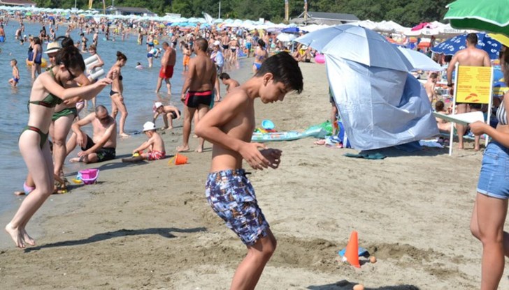 За всеки участник е осигурен шестдневен туристически пакет на стойност 500 лева За всеки участник е осигурен шестдневен туристически пакет на стойност 500 лева