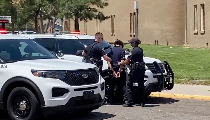 Момчето, открило стрелба, е задържано