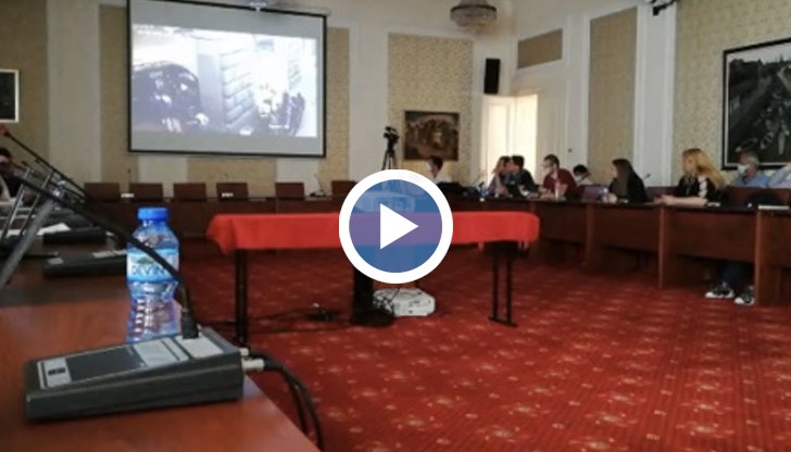 На заседанието показват откъси от издирвани повече от година видеоматериали