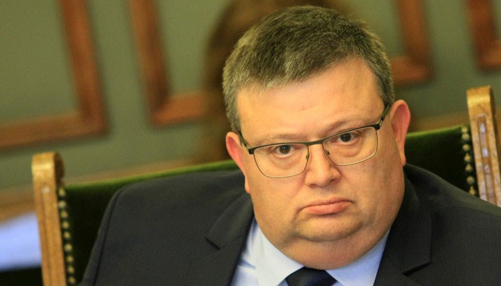 Един от обвиняемите е Борис Бекяров за участие в организирана престъпна група с ръководител Васил Божков