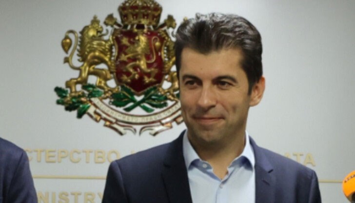 „Има такъв народ“ поде нова офанзива срещу служебния кабинет на президента Румен Радев „Има такъв народ“ поде нова офанзива срещу служебния кабинет на президента Румен Радев