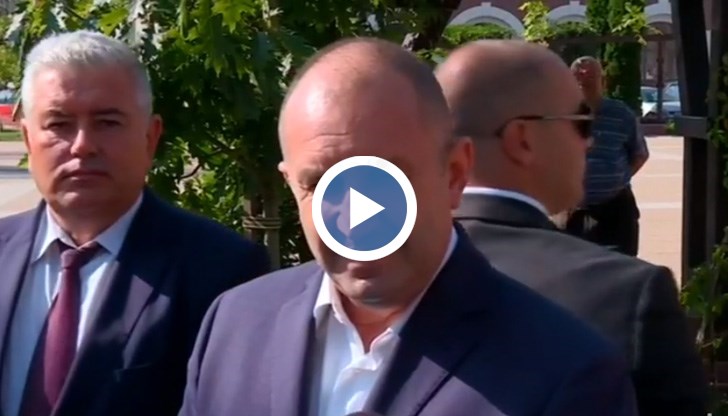 Докога хората ще чакат за решаването на елементарни въпроси?, попита президентът