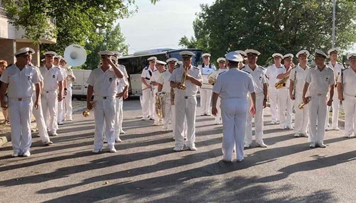 До 2026 трябва да са построени двата нови кораба на флота