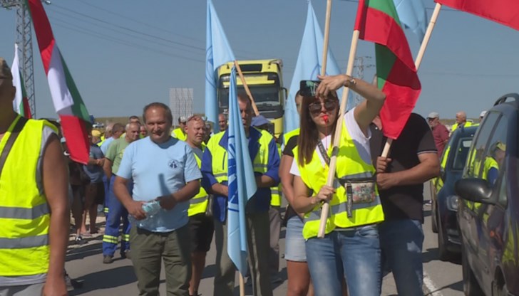 Заради затваряне на път, на организаторите на протеста в Русе са написани актове, но те са отказали да ги приемат