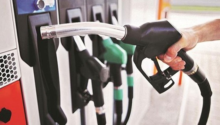 Персоналът в бензиностанциите може да бъде без маски, ако всички са ваксинирани Персоналът в бензиностанциите може да бъде без маски, ако всички са ваксинирани