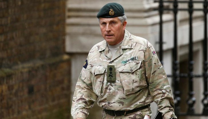 Великобритания приключва евакуацията на свои граждани от Афганистан