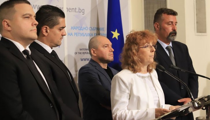 Идиотска глупост е да профукаш два мандата в двата парламента, в които си бил участник Идиотска глупост е да профукаш два мандата в двата парламента, в които си бил участник