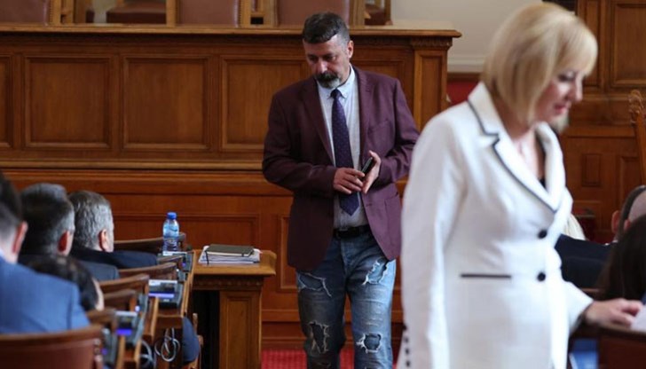 Ива Митева: Г-н Станев, забранявам ви да идвате с тези дънки