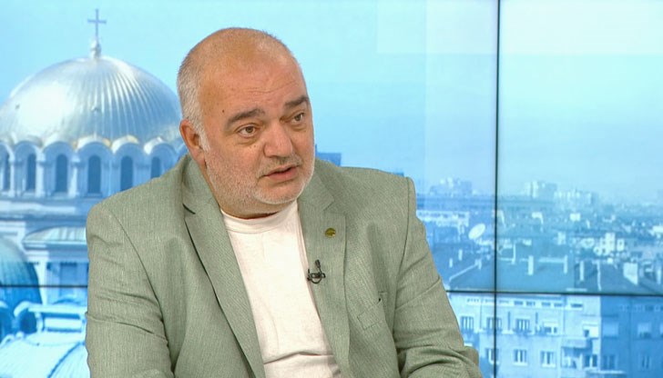 Задкулисието има сметка да няма парламент в България, смята той Задкулисието има сметка да няма парламент в България, смята той