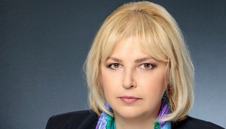 Капон е депутат от групата на "Изправи се. БГ. Ние идваме"