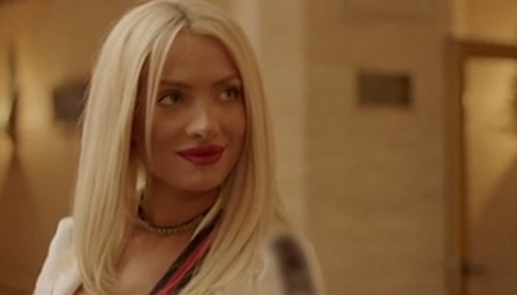 Златка Райкова играе себе си в сериала "Съни бийч"