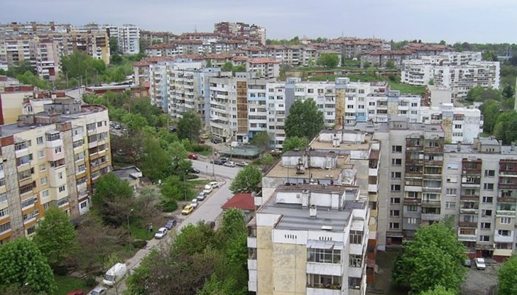 Спрямо второто тримесечие на 2020 г. сградите са със 7 повече, но пък жилищата в тях са намалели с 16 Спрямо второто тримесечие на 2020 г. сградите са със 7 повече, но пък жилищата в тях са намалели с 16