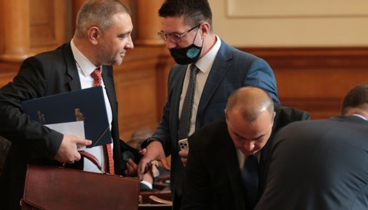 Днес партията на Слави Трифонов проведе срещи последователно с "Изправи се.БГ! Ние идваме!" (ИБГНИ), "Демократична България" (ДБ) и БСП