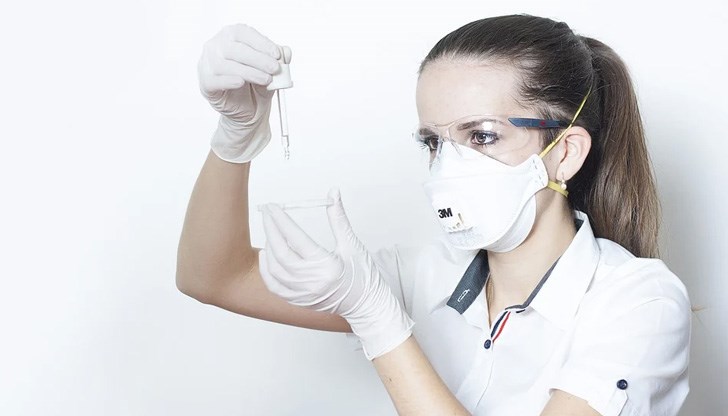 Още 13 медицински лица са с положителни проби Още 13 медицински лица са с положителни проби