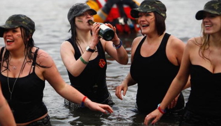 Мерките срещу пандемията на "Слънчев бряг" не включват носене на маски, но пък коктейлите се пият с обща сламка