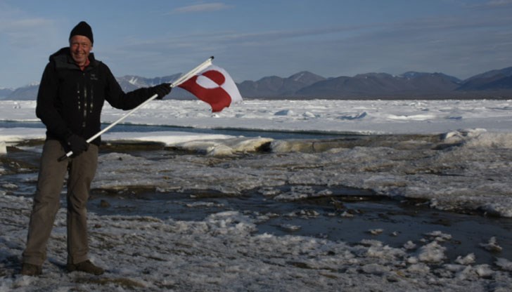 Мортен Раш на новооткрития остров, за който по това време смята, че е известният Одак