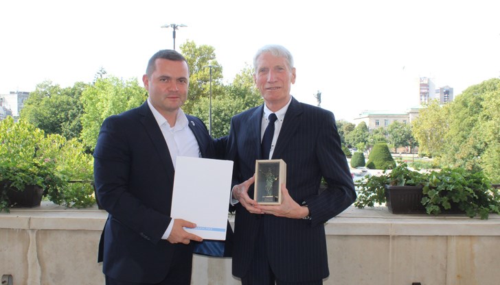 Фотографът Евгени Станимиров получи статуетка на Паметника на свободата