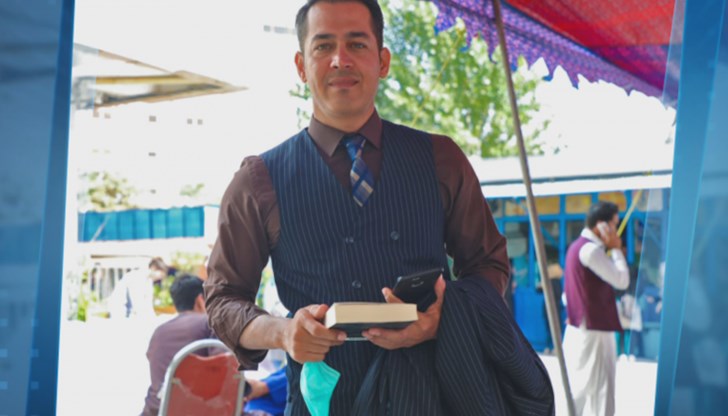 Хаос, липса на пари и храна правят ежедневния живот в Кабул игра на оцеляване Хаос, липса на пари и храна правят ежедневния живот в Кабул игра на оцеляване