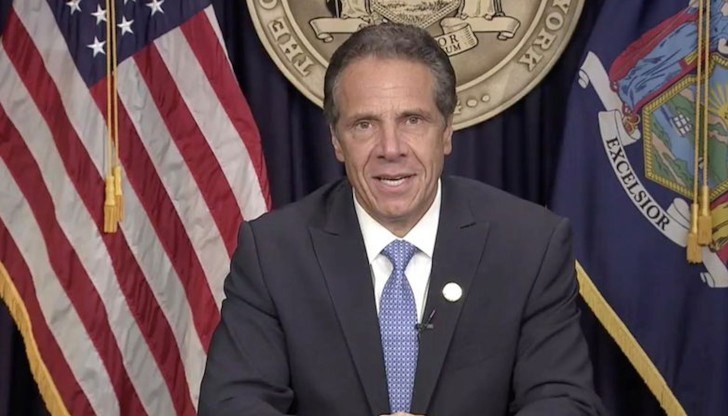 Той бе подложен на силен политически натиск да се оттегли, включително от президента Джо Байдън