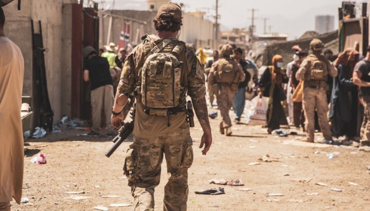 Пентагонът потвърди за взрив до летището в Кабул